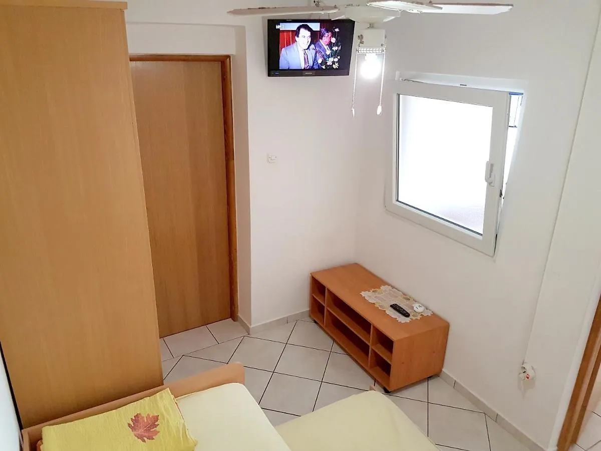 Charming Apartment In Pag With Sea View, 40 Sqm Pag Town