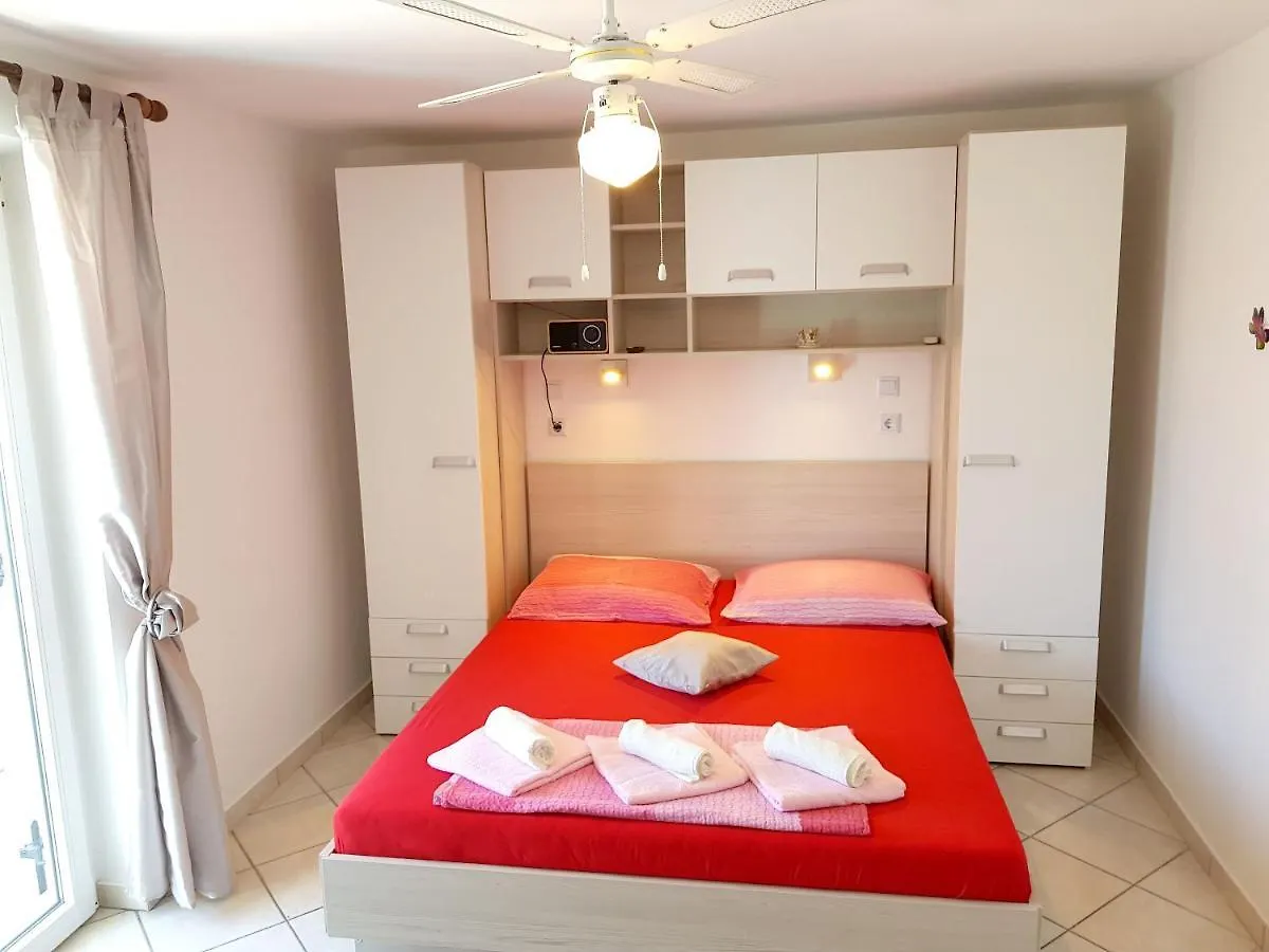 Charming Apartment In Pag With Sea View, 40 Sqm Pag Town